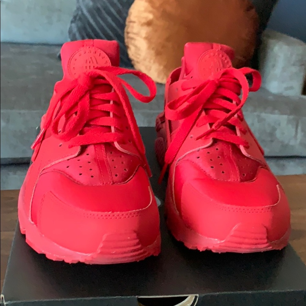 All Red NikeiD Air Huaraches